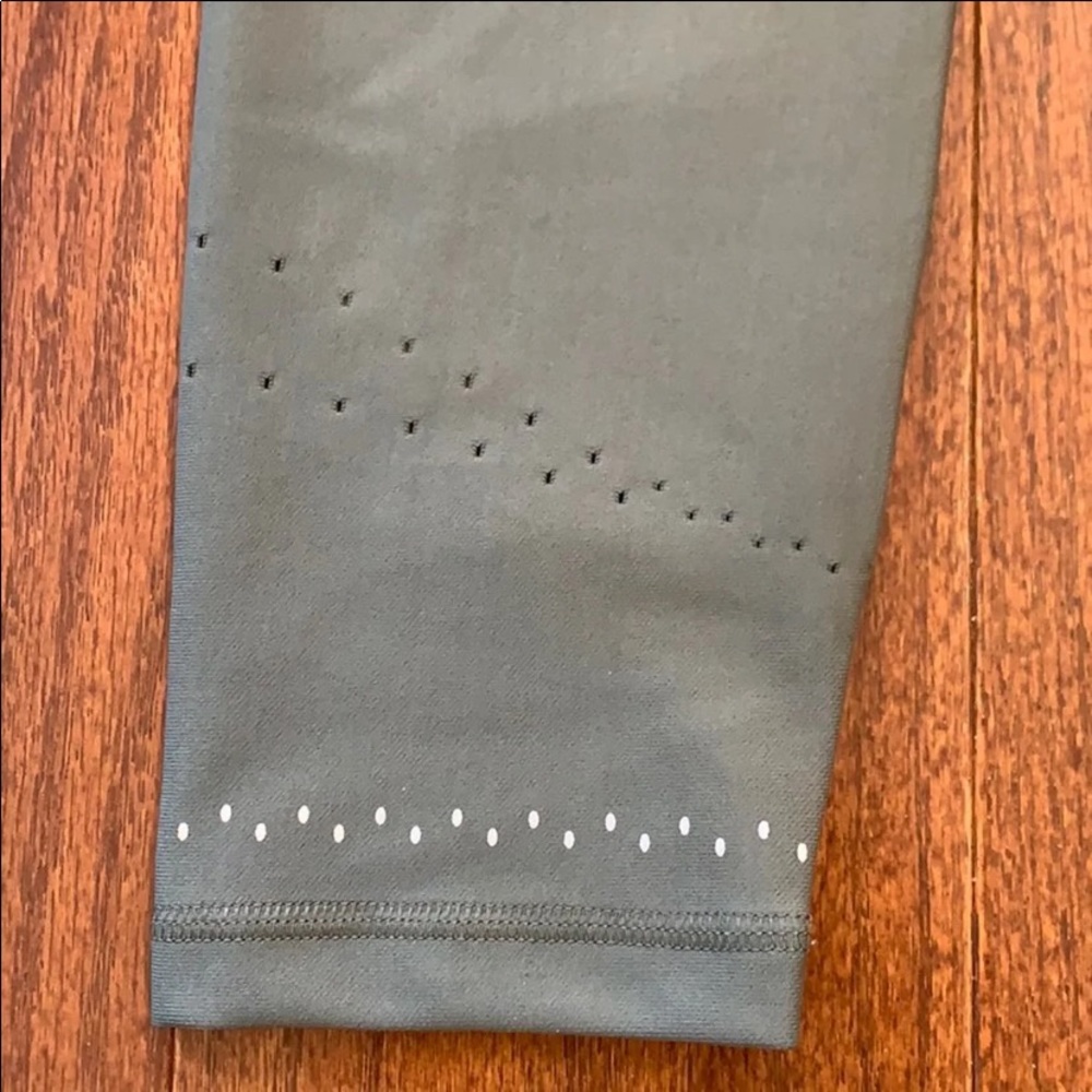 New lululemon in focus run tights - Picture 4 of 6